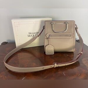 Alexander McQueen The Short Story bag in Taupe